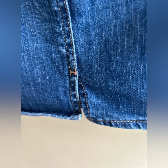 Tommy Hilfiger denim skirt - Picture 10 of 12